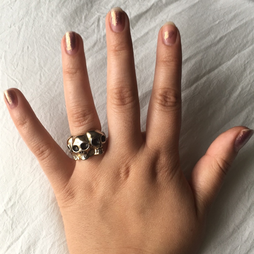 3 Skull Ring